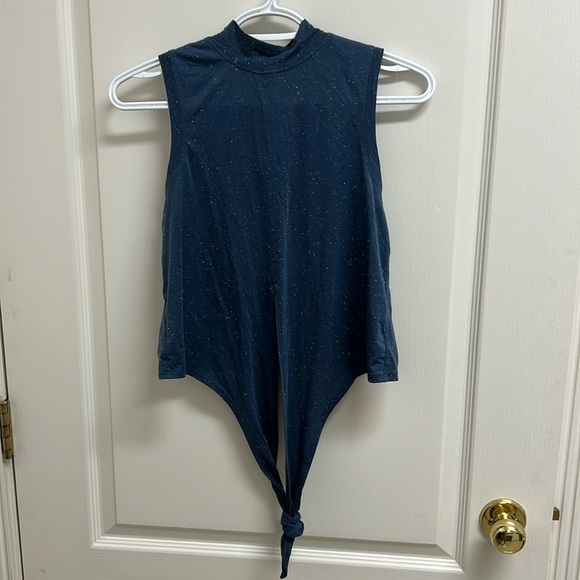 Lululemon Time to Restore Mock Neck Tie Tank | Size 4 Iron Blue / White - Picture 5 of 8